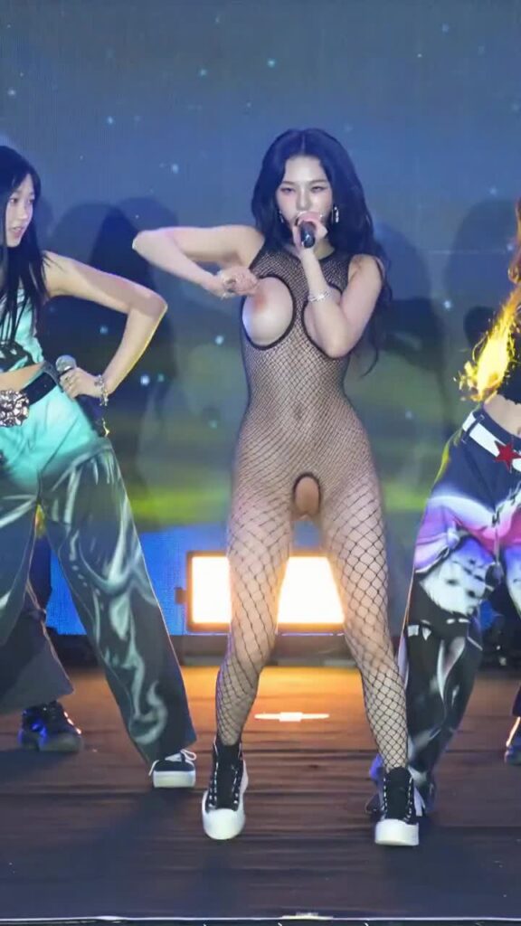 Video thumbnail for AESPA AI Video Digital Virtual Synthetic - Nude AI Celebs