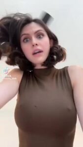 Video thumbnail for Alexandra Daddario Virtual Video - Nude AI Celebs