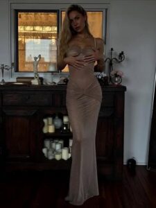 Video thumbnail for Alexis Ren Fake AI Video - Nude AI Celebs