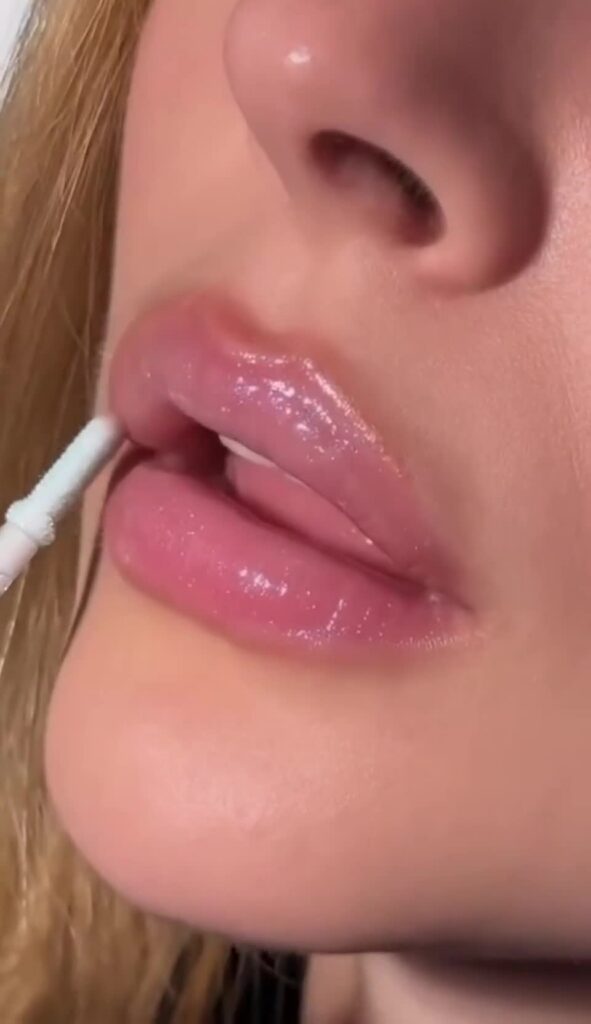 Video thumbnail for Chloë Grace Moretz AI Video Rendering - Nude AI Celebs