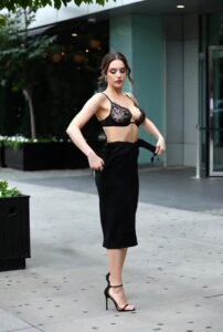 Video thumbnail for Elizabeth Gillies AI Video Digital Nude - Nude AI Celebs
