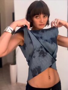 Video thumbnail for Ella Purnell AI-Produced Video Artifice - Nude AI Celebs