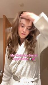 Video thumbnail for Emma Raducanu Not Real Video AI - Nude AI Celebs