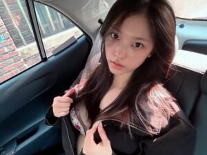Video thumbnail for Fake – NewJeans – - Nude AI Celebs