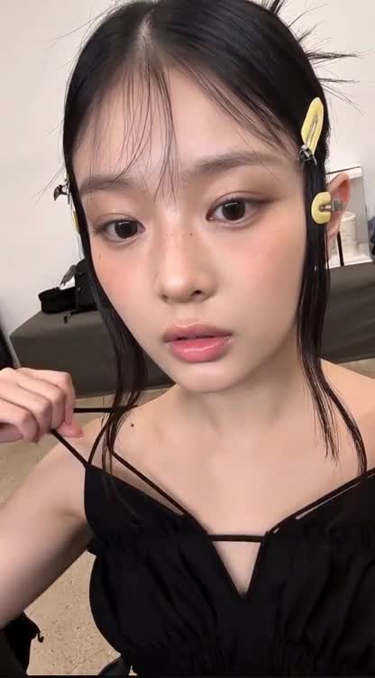 Video thumbnail for Fake – NewJeans – - Nude AI Celebs