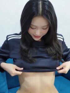 Video thumbnail for Fake – NewJeans – - Nude AI Celebs
