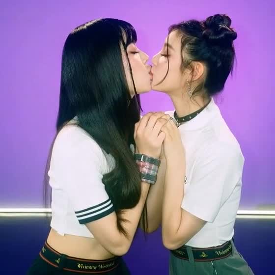 Video thumbnail for Fake – NewJeans – - Nude AI Celebs