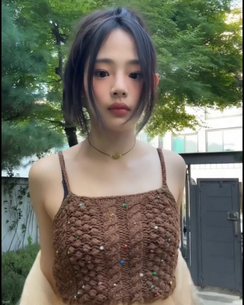 Video thumbnail for Fake – NewJeans - Nude AI Celebs