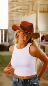 Video thumbnail for Haliey Welch (Hawk Tuah girl) Not Real Video AI - Nude AI Celebs