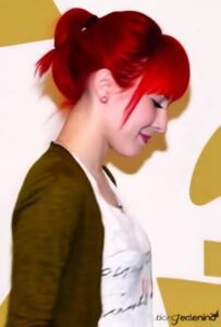 Video thumbnail for Hayley Williams AI Video Rendering - Nude AI Celebs