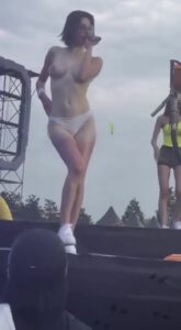 Video thumbnail for Itzy AI Synthesized Video - Nude AI Celebs