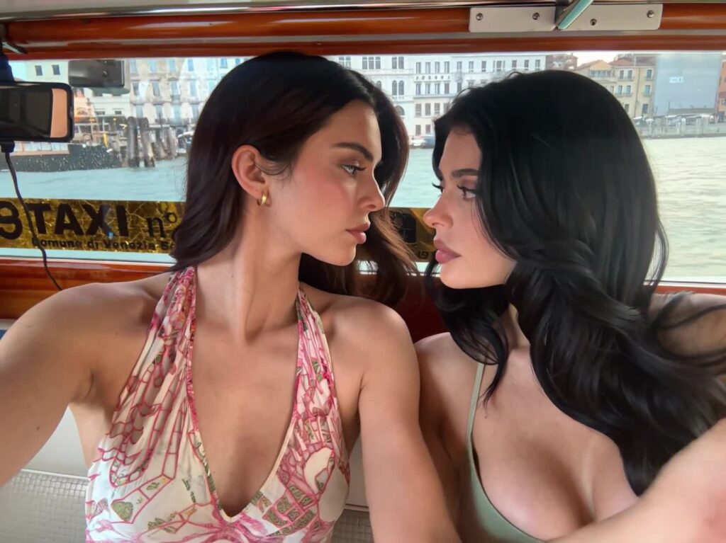 Video thumbnail for Kendall Jenner AI Virtual Video - Nude AI Celebs