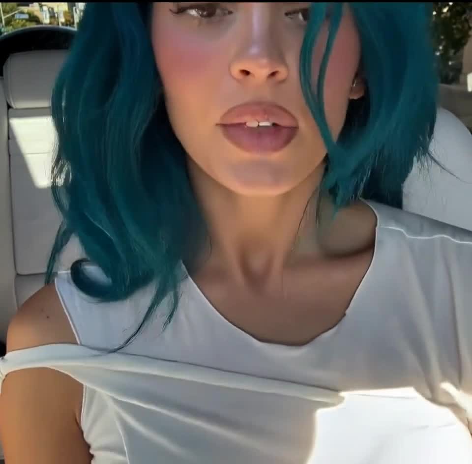 Video thumbnail for Kylie Jenner AI Video Digital Produced - Nude AI Celebs