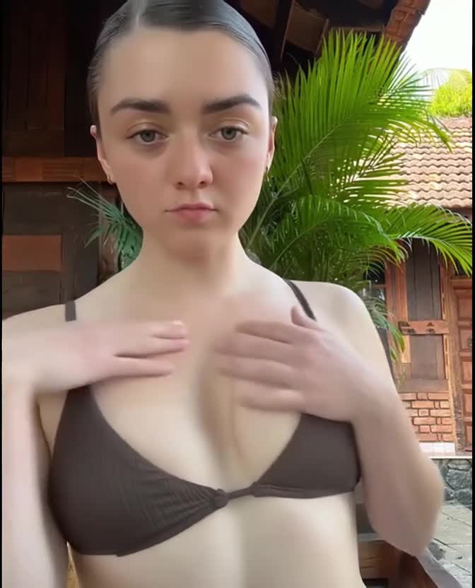 Video thumbnail for Maisie Williams AI Video Digital Face-Swap - Nude AI Celebs