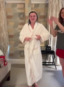 Video thumbnail for Maisie Williams AI Video Digital Reproduction - Nude AI Celebs