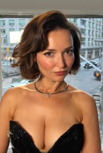 Video thumbnail for Milana Vayntrub AI Video Fake - Nude AI Celebs