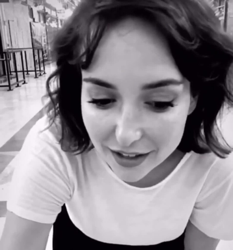 Video thumbnail for Milana Vayntrub Hyperfake AI Video - Nude AI Celebs