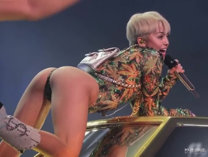 Video thumbnail for Milley Cyrus Nude AI Video - Nude AI Celebs
