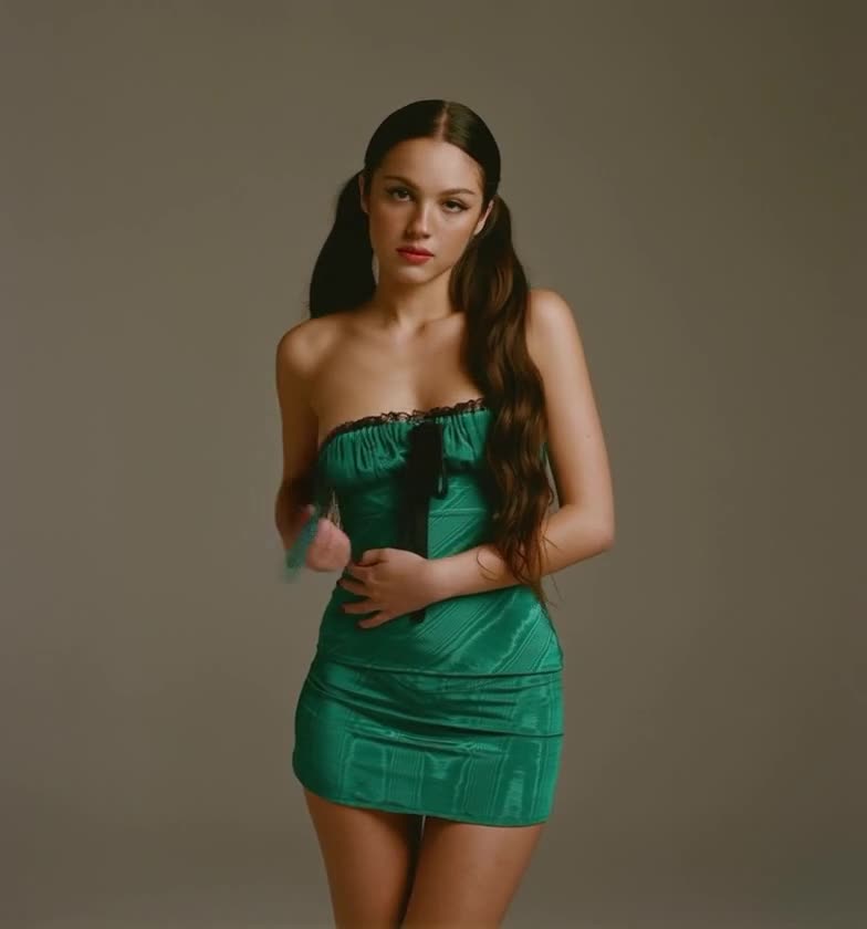 Video thumbnail for Olivia Rodrigo Morphing AI Video - Nude AI Celebs