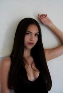 Video thumbnail for Olvia Rodrigo Hyperfake AI Video - Nude AI Celebs