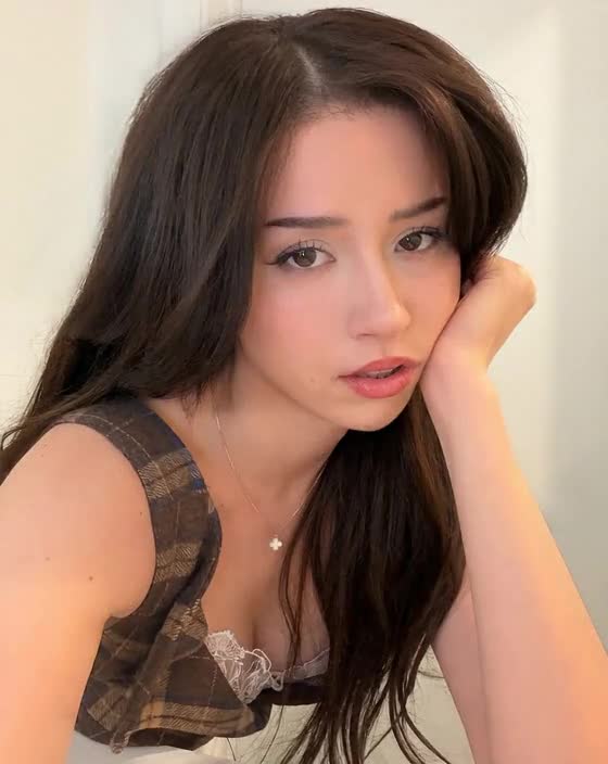 Video thumbnail for Pokimane AI-Produced Video Replica - Nude AI Celebs