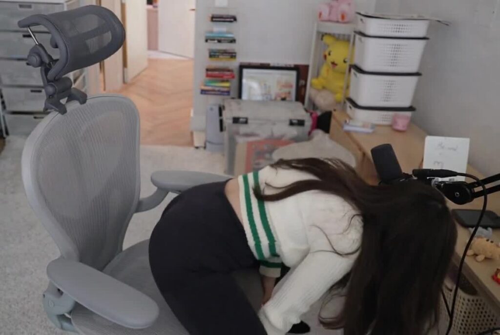Video thumbnail for Pokimane AI Video Digital Construction - Nude AI Celebs
