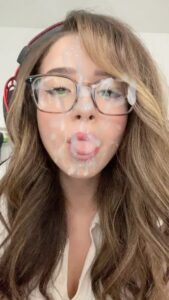 Video thumbnail for Pokimane Morphing AI Video - Nude AI Celebs