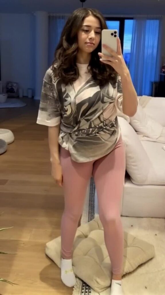Video thumbnail for Pokimane Virtual AI Video - Nude AI Celebs