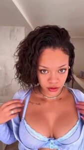 Video thumbnail for Rihanna Face-Swap AI Video - Nude AI Celebs