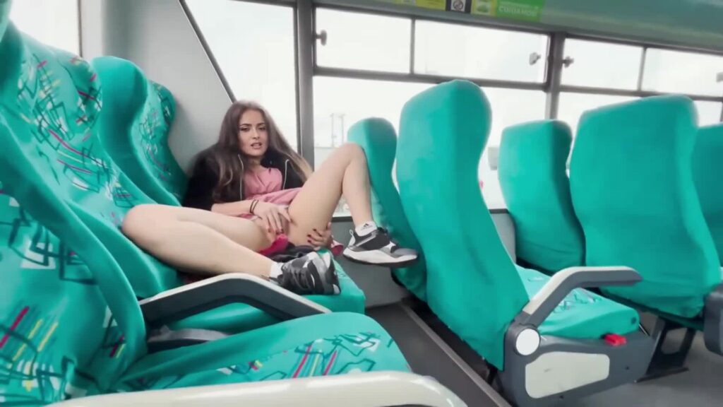 Video thumbnail for Salma Hayek Lookalike AI Video - Nude AI Celebs