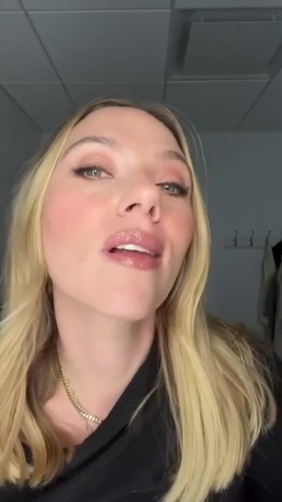 Video thumbnail for Scarlett Johansson AI Virtual Video - Nude AI Celebs