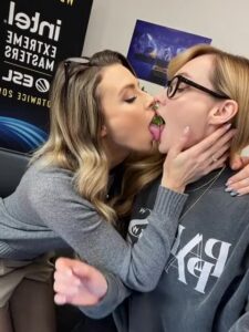 Video thumbnail for Sjokz (Eefje Depoortere) Computer Generated AI Video - Nude AI Celebs