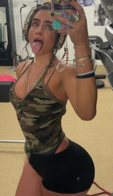 Video thumbnail for Sommer Ray AI Video Digital Manipulation - Nude AI Celebs