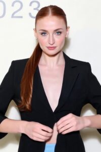 Video thumbnail for Sophie Turner Digitally Rendered Video Simulation - Nude AI Celebs