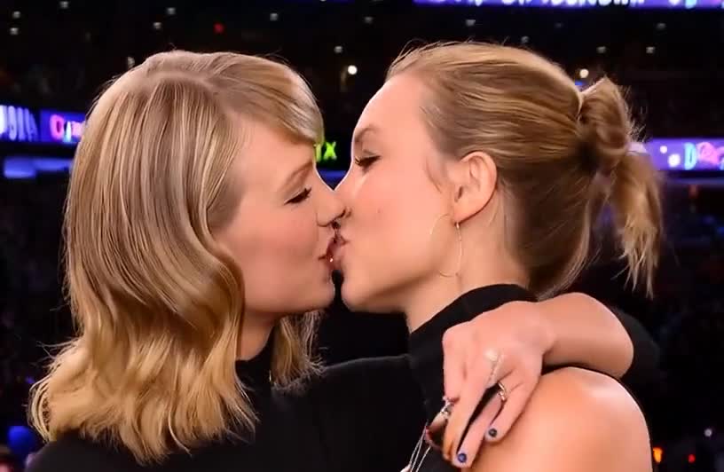 Video thumbnail for Taylor Swift AI‑Designed Digital Video Alteration - Nude AI Celebs