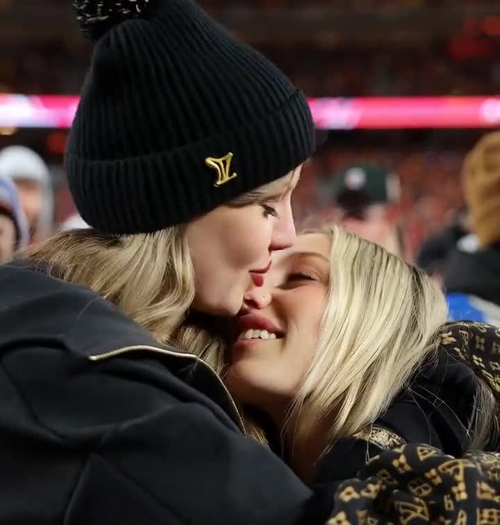 Video thumbnail for Taylor Swift AI‑Fabricated Digital Video Transformation - Nude AI Celebs