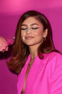 Video thumbnail for Zendaya AI Video Digital Transformation - Nude AI Celebs