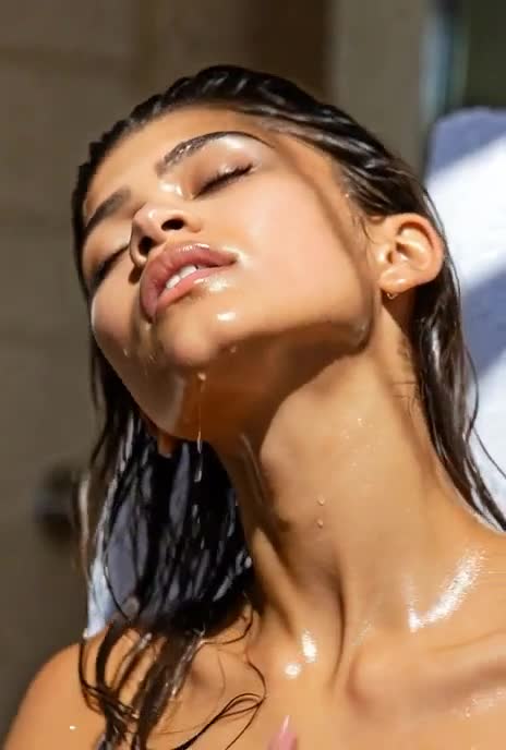 Video thumbnail for Zendaya AI Video Replica - Nude AI Celebs