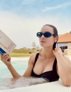 Video thumbnail for Brie Larson AI Video Exposed - Nude AI Celebs