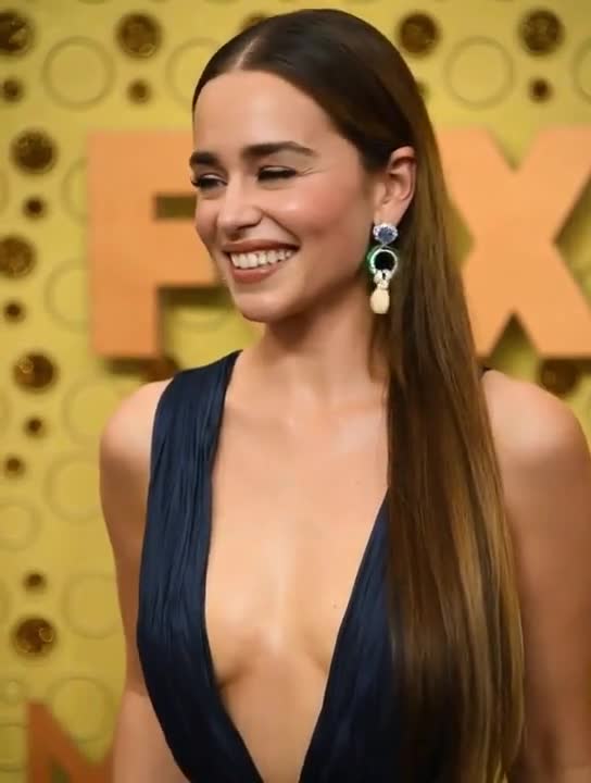 Video thumbnail for Emilia Clarke AI Video Digital Manufactured - Nude AI Celebs