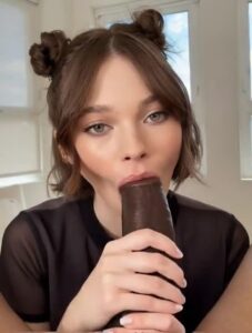 Video thumbnail for Emma Myers Naked AI Video Porn - Nude AI Celebs