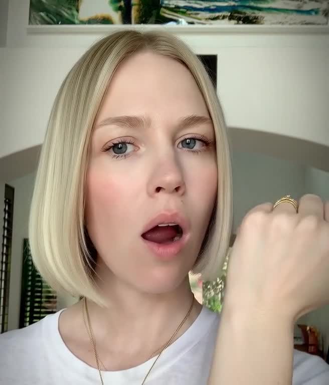 Video thumbnail for January Jones Virtual AI Porn - Nude AI Celebs