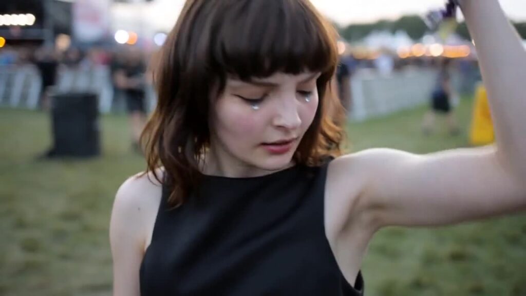 Video thumbnail for Lauren Mayberry Face-Swap AI Video Porn - Nude AI Celebs