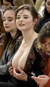 Thomasin Mckenzie