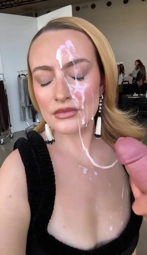 Video thumbnail for Amelia Dimoldenberg AI Video Fake Porn - Nude AI Celebs