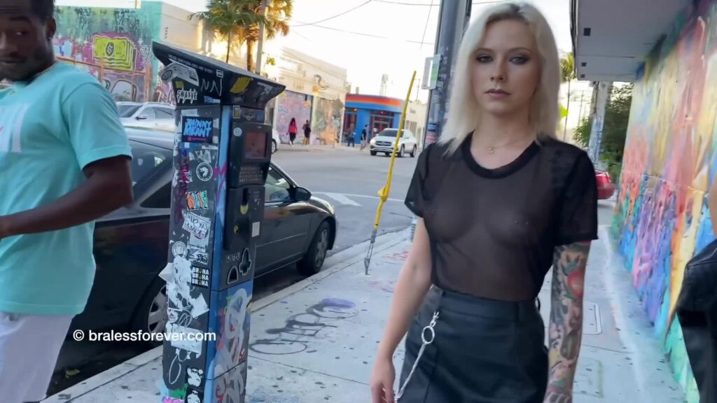 Video thumbnail for Avril Lavigne Software AI Video Fantasy - Nude AI Celebs