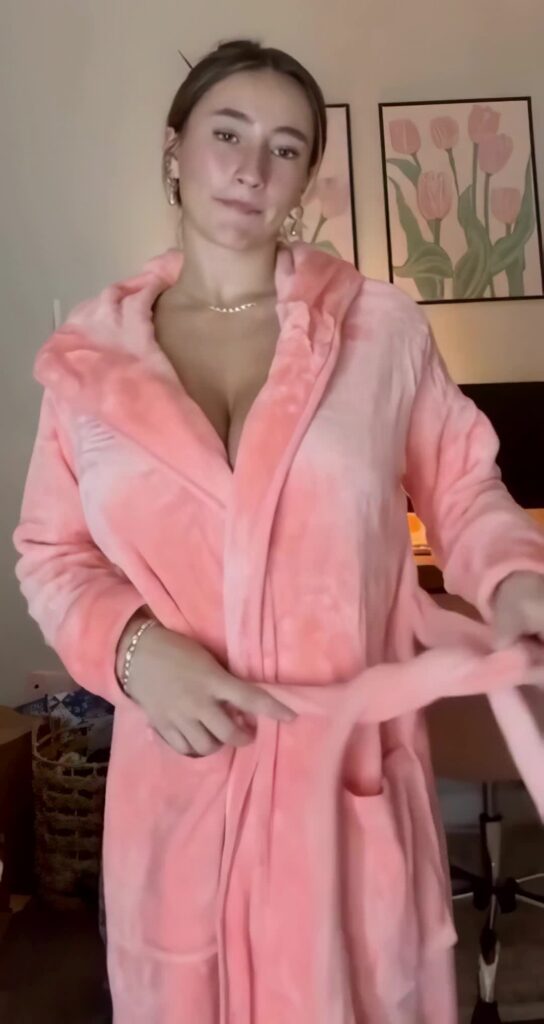 Video thumbnail for Devon Shae Computer Created AI Video Porn - Nude AI Celebs