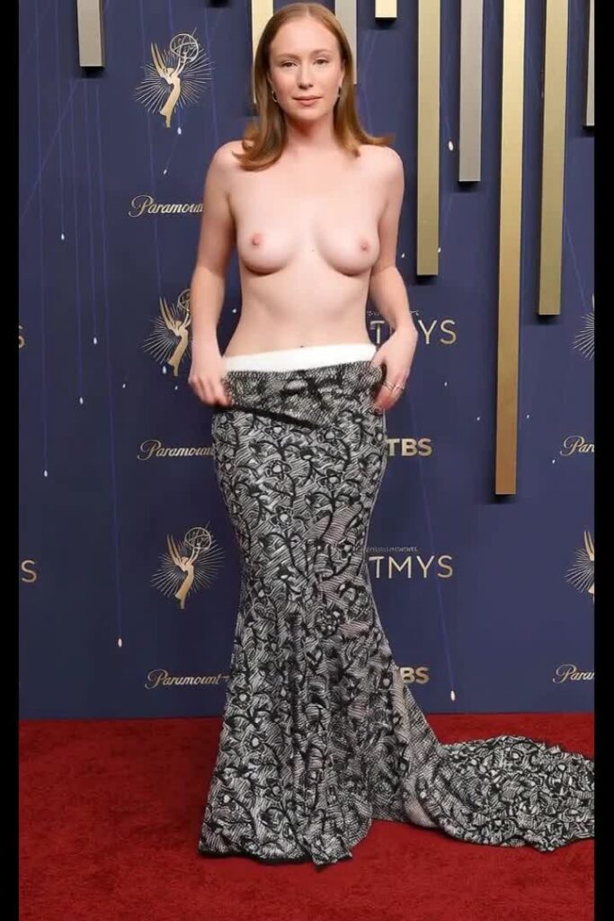 Video thumbnail for Hannah Einbender AI-Crafted Video Porn - Nude AI Celebs