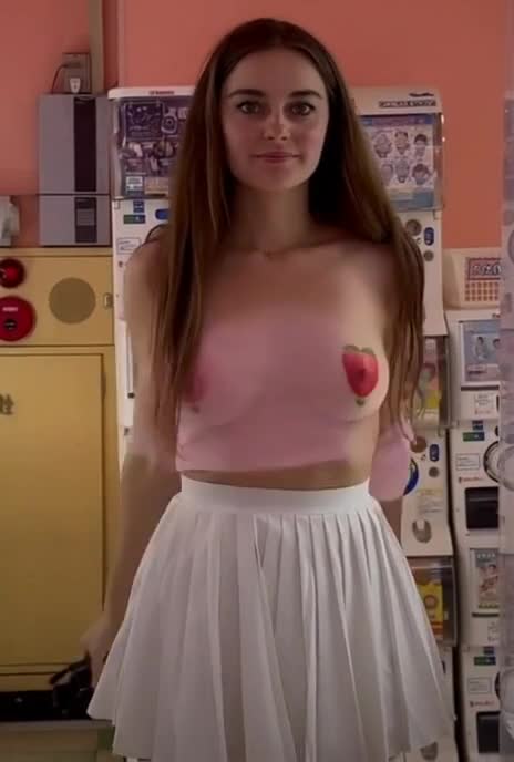 Video thumbnail for Loserfruit Fake AI Video Fantasy - Nude AI Celebs