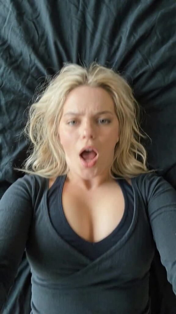 Video thumbnail for Renee Rapp Nude AI Video Porn - Nude AI Celebs